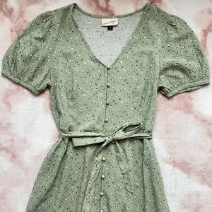 SPRINGY FLORAL GREEN DRESS